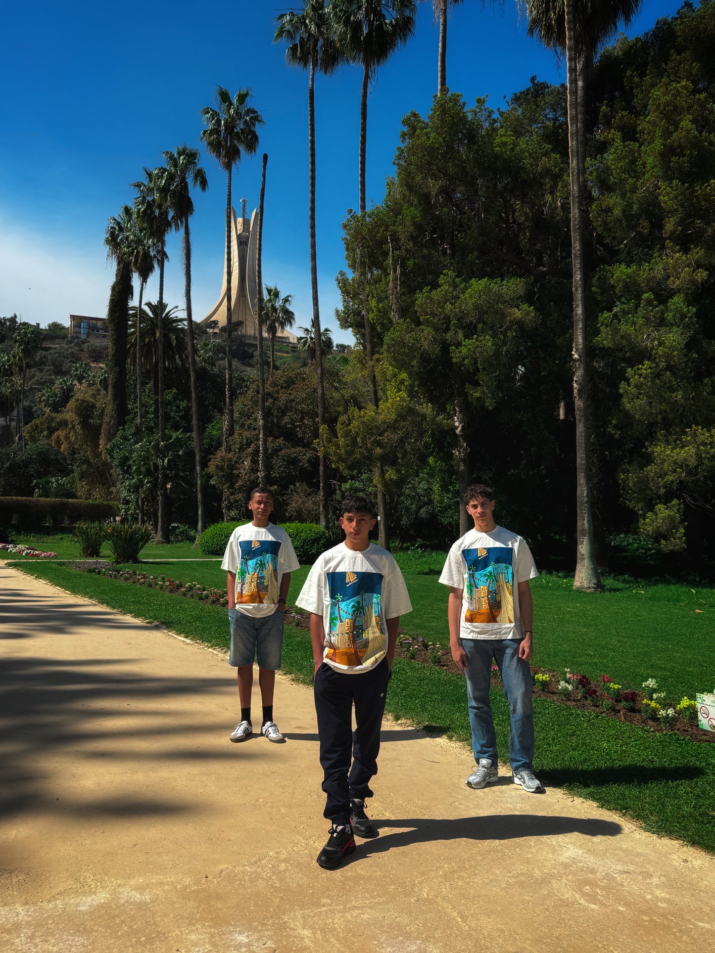 “TERRITORY” (Algiers)