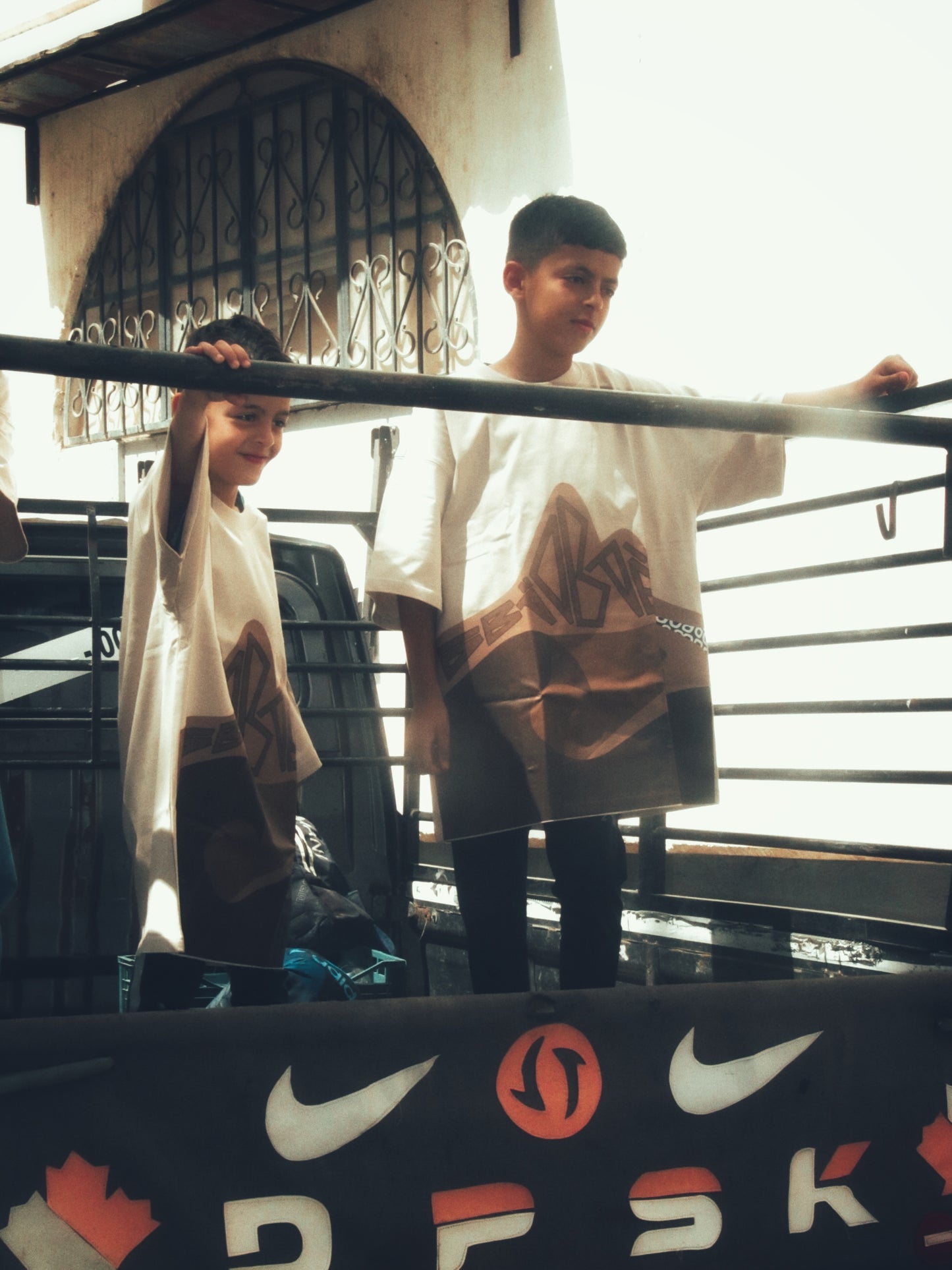 "DOIS IRMÃOS" (Beige Edition)